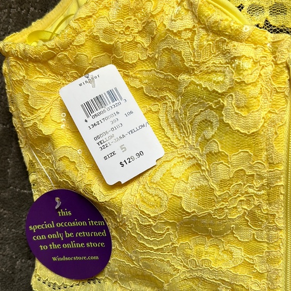 NWT Windsor Yellow Lace Halter Crop Top + Clear Sequins Size Small 5 - Picture 14 of 15